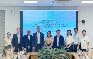 ĐHQGHN và OECD trao đổi hợp tác về đổi mới sáng tạo và liên kết đại học - doanh nghiệp