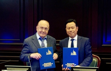 ĐHQGHN và ĐHQG Moskva mang tên M.V. Lomonosov hợp tác nghiên cứu khoa học và đào tạo đồng cấp bằng